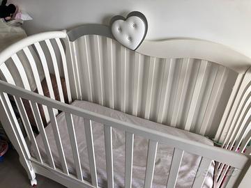 Culla Baby Italia con cassetto e decorazione cuore