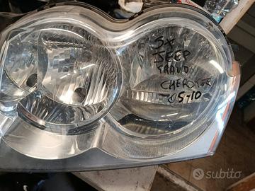 FARO ANTERIORE SX JEEP CHEROKEE 3.0 V6 ANNO 2009