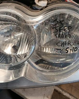 FARO ANTERIORE SX JEEP CHEROKEE 3.0 V6 ANNO 2009