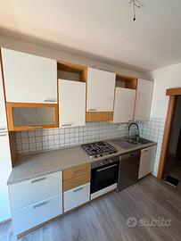 Cucina componibile con elettrodomestici Bosch