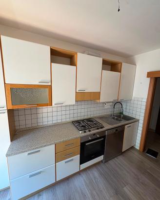 Cucina componibile con elettrodomestici Bosch