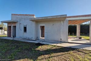 Villetta in costruzione su un lotto di 1000 mq