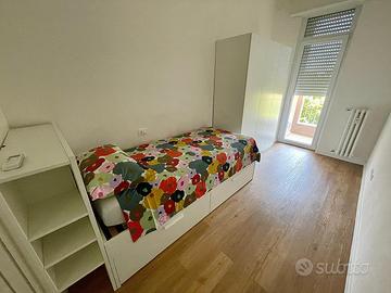 Camera singola in trilocale a Vimodrone