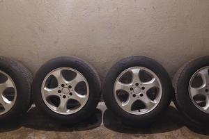 4 cerchi con gomme estive 205/60 R16