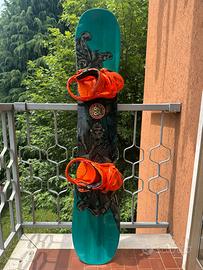 Snowboard Jones Mountain Twin + attacchi FLUX RK30