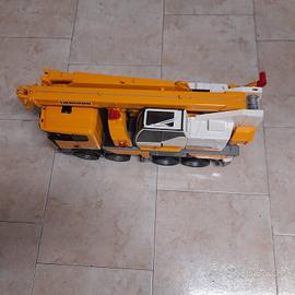 bruder camion gru
