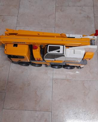 bruder camion gru