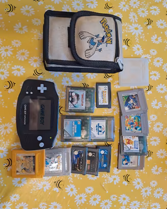 game boy con giochi 