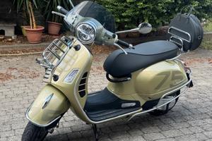 Piaggio Vespa 300 GTS - 2021