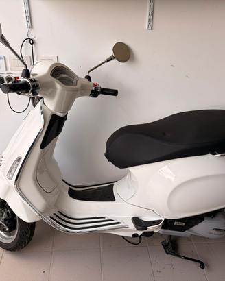 Vespa primavera 125 07/2024 - pari al nuovo - 400k