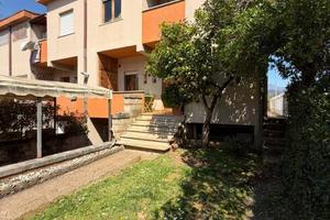 Villetta a schiera di 150 m² con 5 locali e box au
