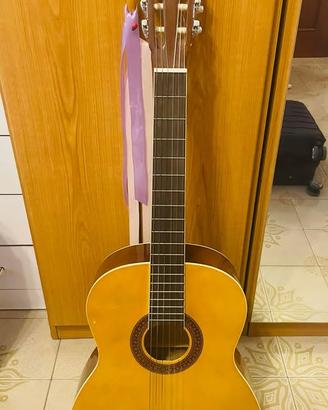 Chitarra classica Eko con plettri