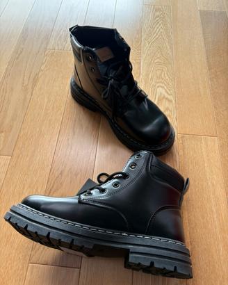 Scarpe anfibi