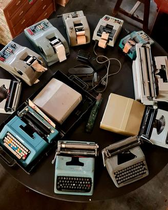 Lotto macchine da scrivere e calcolatrici d'epoca