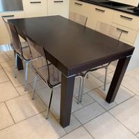 Set tavolo allungabile Gatto + 4 sedie trasparenti