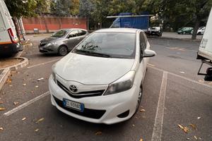 Yaris 1000  2011 Soleil