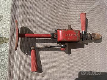 Set di trapani vintage a manovella German