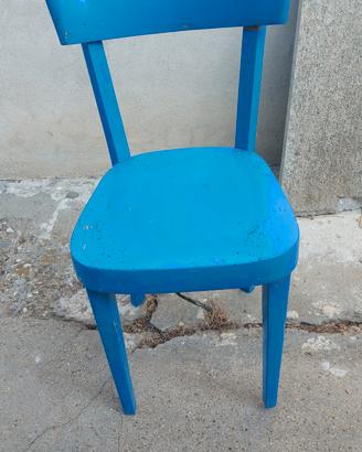 Sedia in legno vintage verniciata blu
