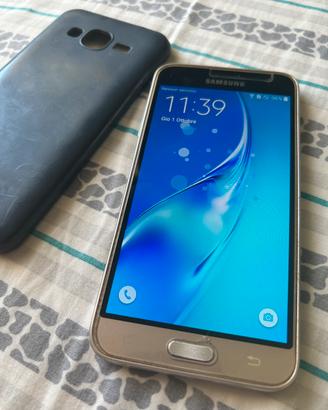 Samsung Galaxy J3 (6) Duos con cover blu anno 2016