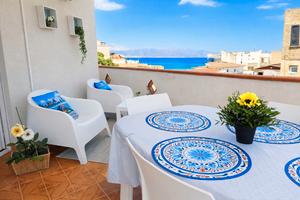 Risvegli sul blu:casa a due passi dal mar 14/17.08