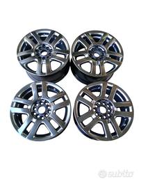 VOLKSWAGEN Golf 5 Berlina (03>08) 4 CERCHI IN LEGA