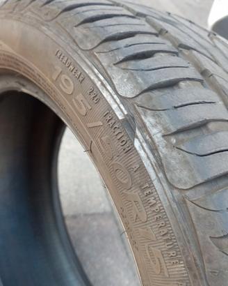 Pneumatico 4 stagioni 195/50R15  SAVA