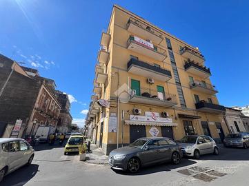 NEGOZIO A CATANIA