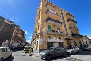 NEGOZIO A CATANIA