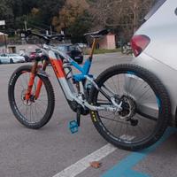 Cube stereo Action Team tg L