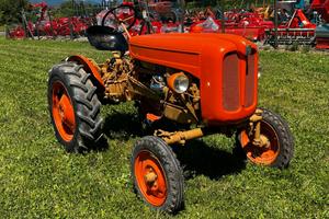 Trattore FIAT 211 R