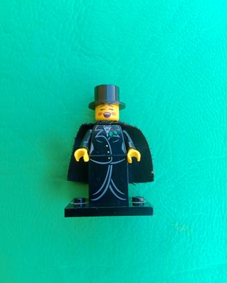 minifigura LEGO cantante lirica