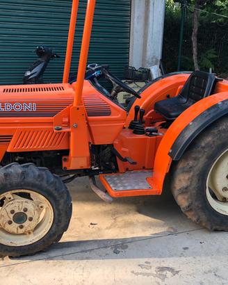 Trattore agricolo goldoni 3050 dt frutteto