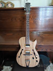Chitarra semiacustica 