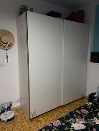 Armadio grande con ante scorrevoli bianco