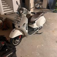Vespa 300 gt super