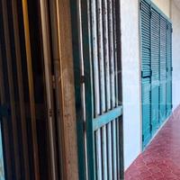 Cancello in ferro artigianale pesante con telaio