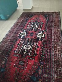 Tappeto persiano (o iraniano) annodato a mano