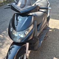 beverly 250 I.E. Con Allarme e Paravento