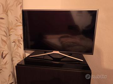 Televisore - Smart TV Samsung 32" Full HD