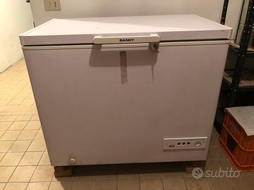 Congelatore a pozzetto 200 litri