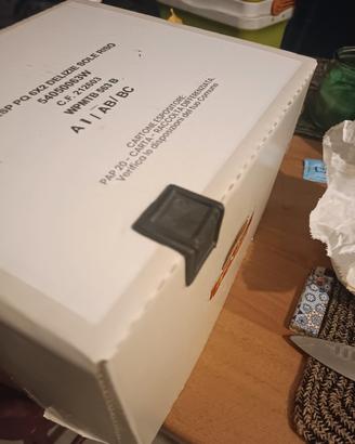 angolari in plastica per proteggere i pacchi 