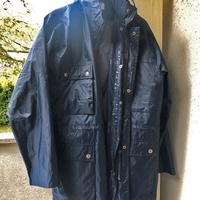 Giaccone e pantaloni impermeabili