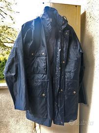 Giaccone e pantaloni impermeabili