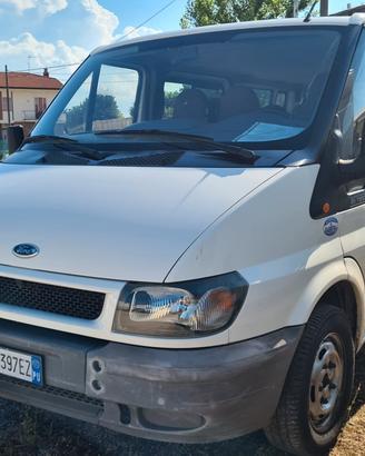 Ford transit 9 posti vettura Cilindrata cc 2000