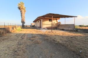 MULTILOCALE A ISOLA DI CAPO RIZZUTO