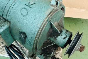 Motore per macch.cucito 380/220