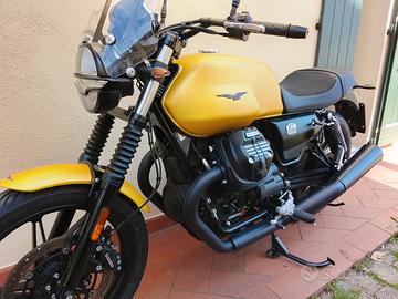 MOTO GUZZI V7 STONE