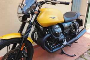 MOTO GUZZI V7 STONE