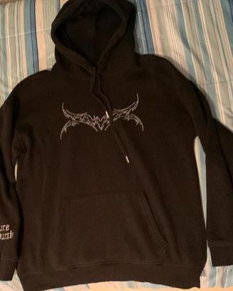 Felpa BERSHKA nera, cappuccio, tasche centrali