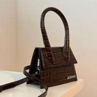 Jacquemus Le Chiquito Moyen